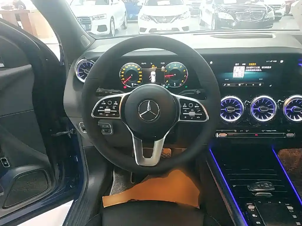 Mercedes-Benz GLA — миниатюра 11