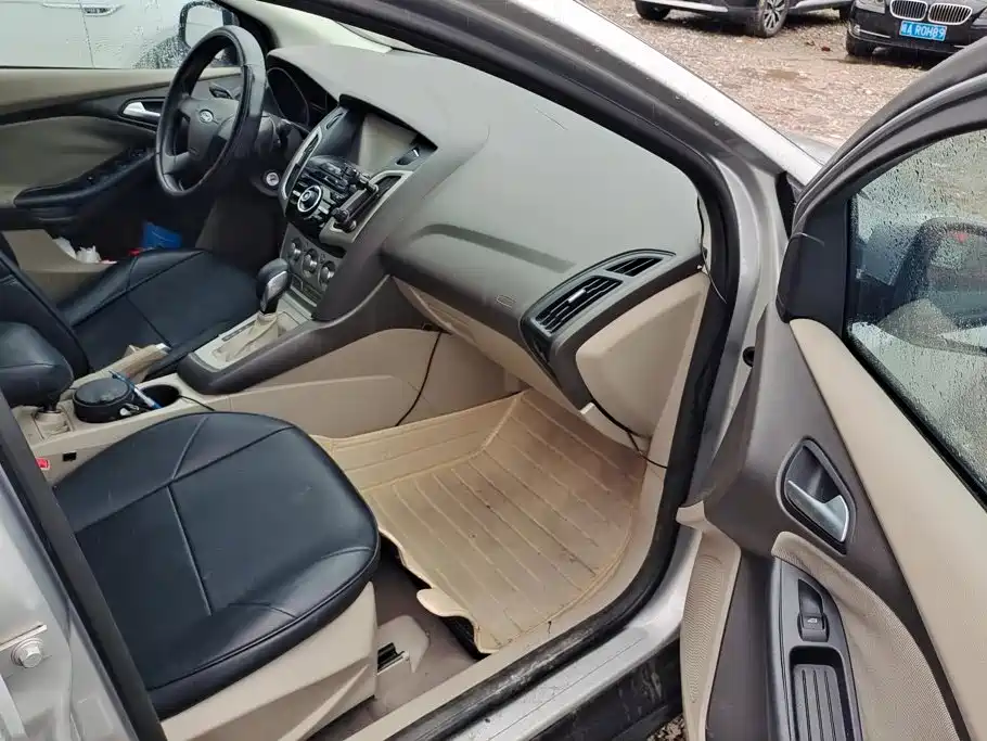 Ford Focus — миниатюра 8