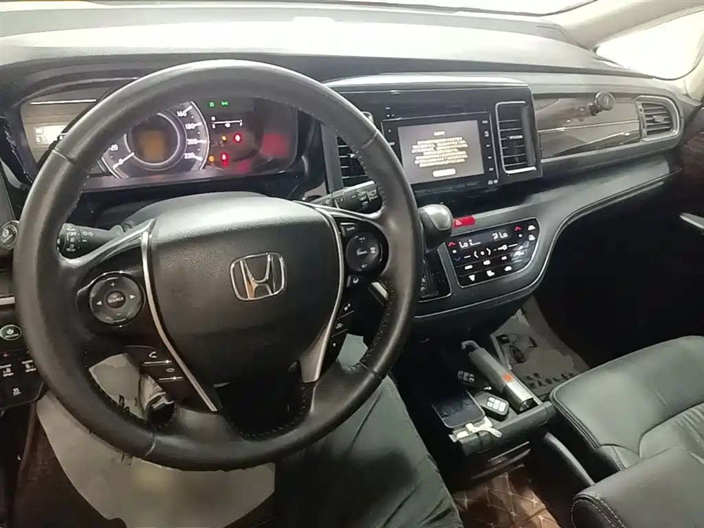 Honda Elysion 2016 2.4L