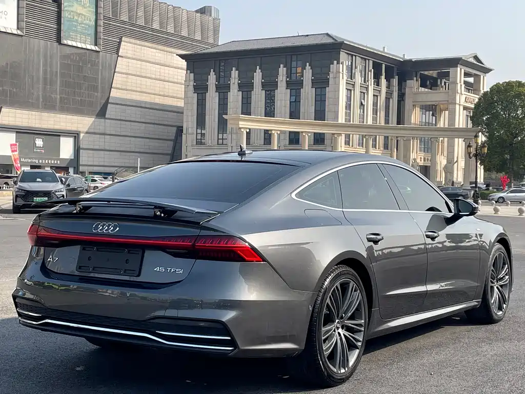 AUDI A7