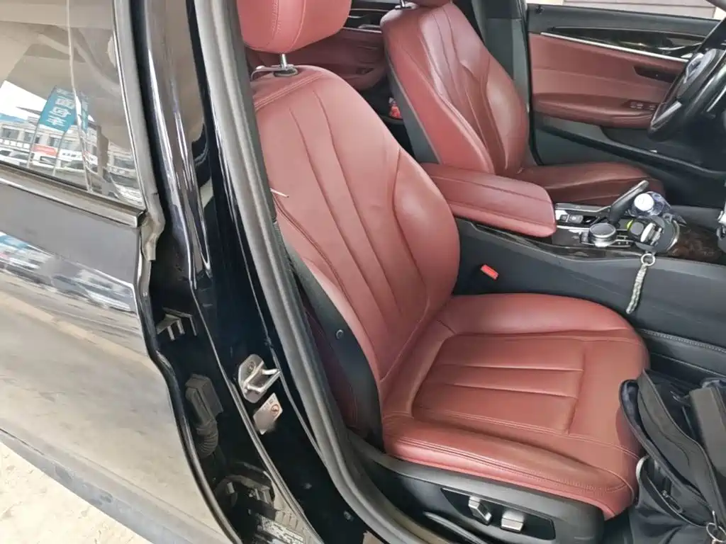 BMW 5 Series — миниатюра 25