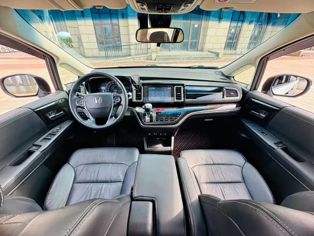 Honda Elysion — миниатюра 4