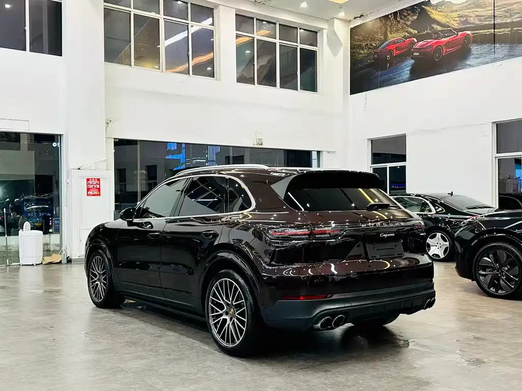 PORSCHE CAYENNE