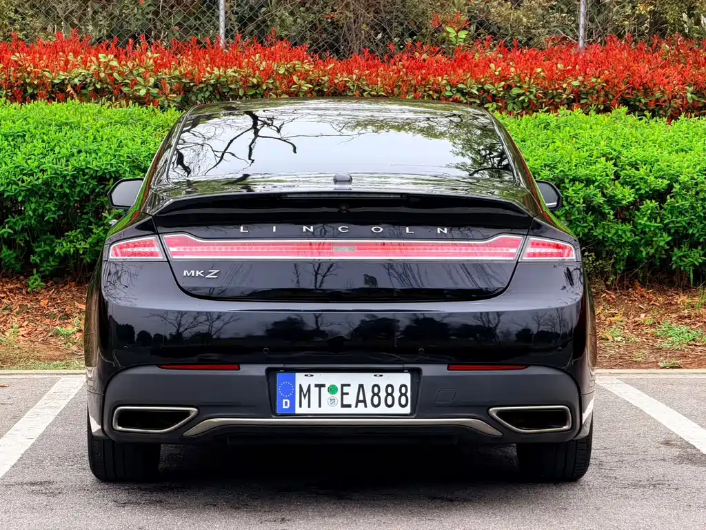 Lincoln MKZ 2019 2.0T V