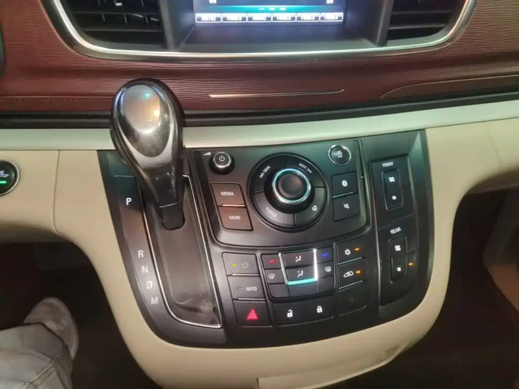 Buick GL8 — миниатюра 14