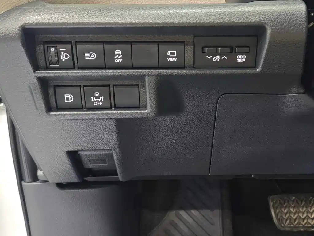 Toyota Sienna — миниатюра 15