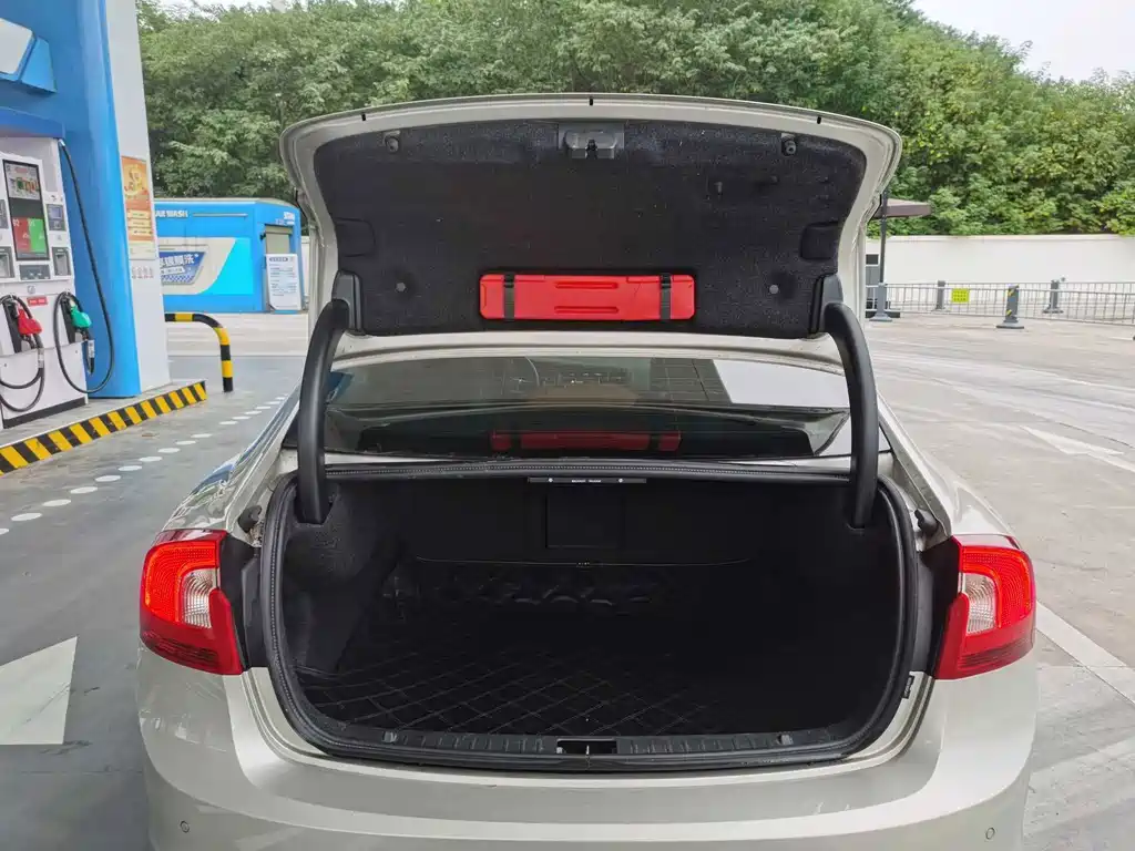 Volvo S60 — миниатюра 16