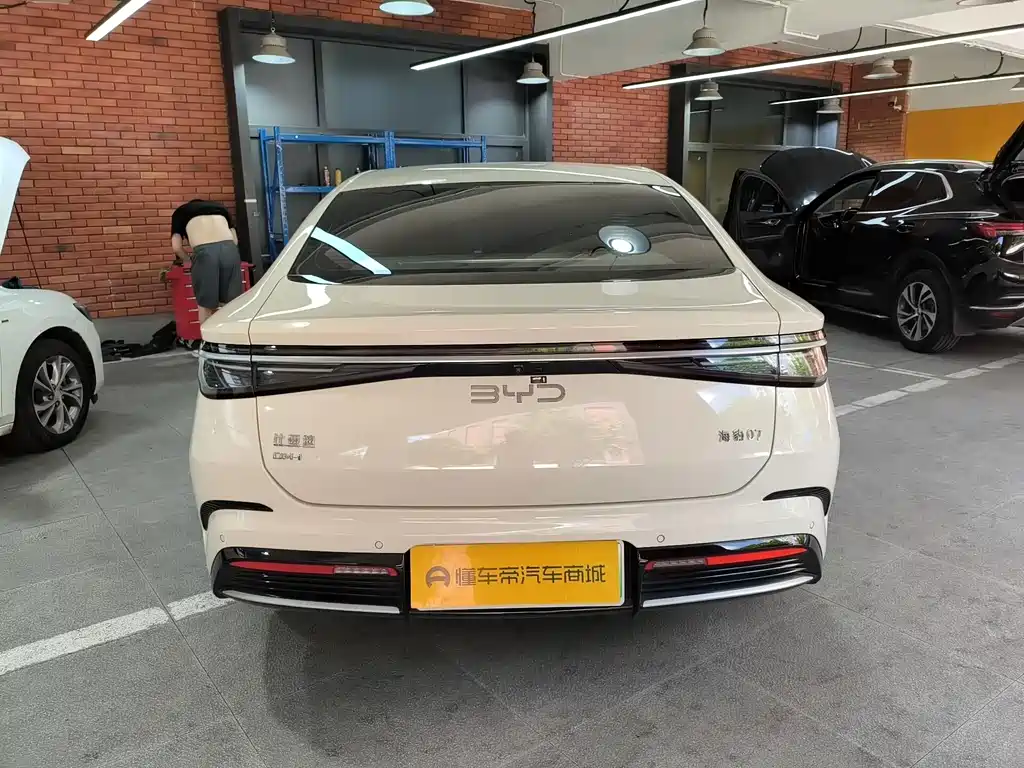 BYD Seal 07 DM-i — миниатюра 8