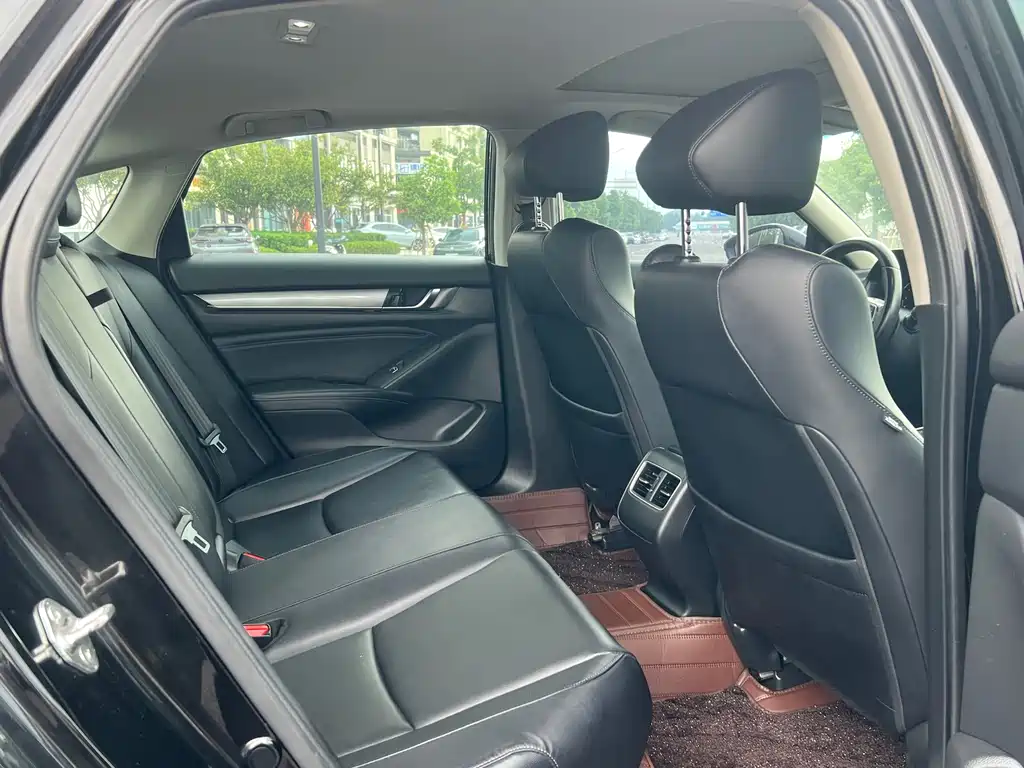 Honda Accord — миниатюра 21