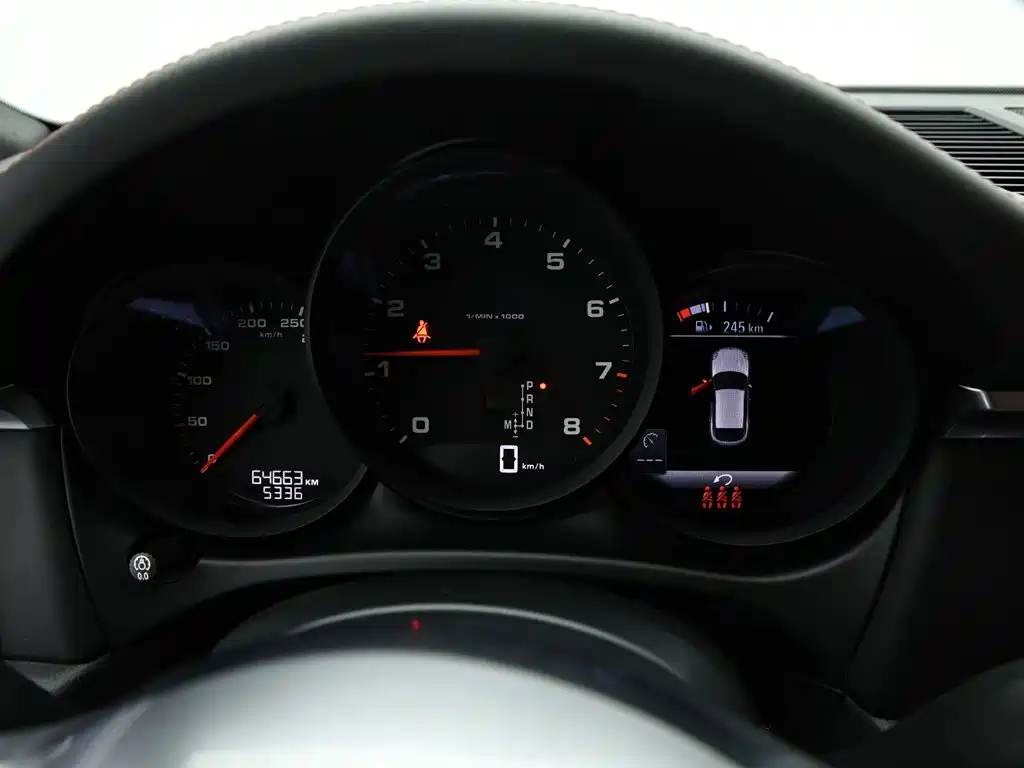 Porsche Macan — миниатюра 10