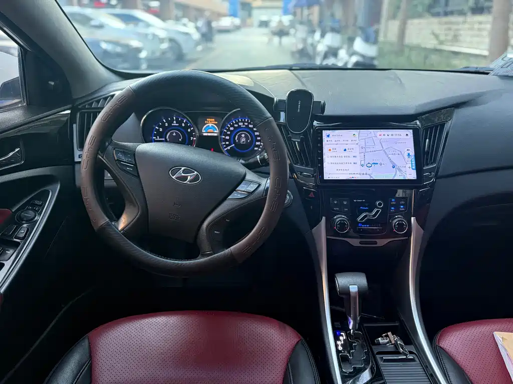 Hyundai Sonata — миниатюра 12