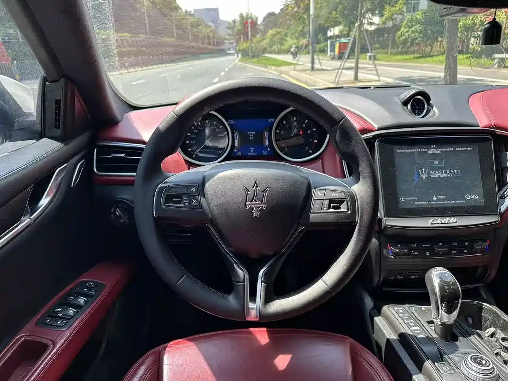 Maserati Ghibli — миниатюра 7