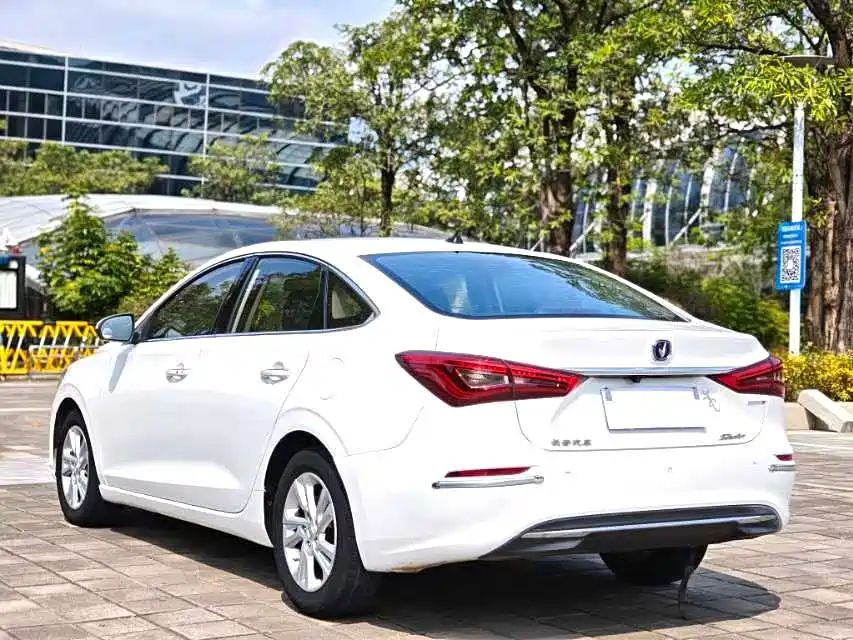 Changan Eado — миниатюра 8