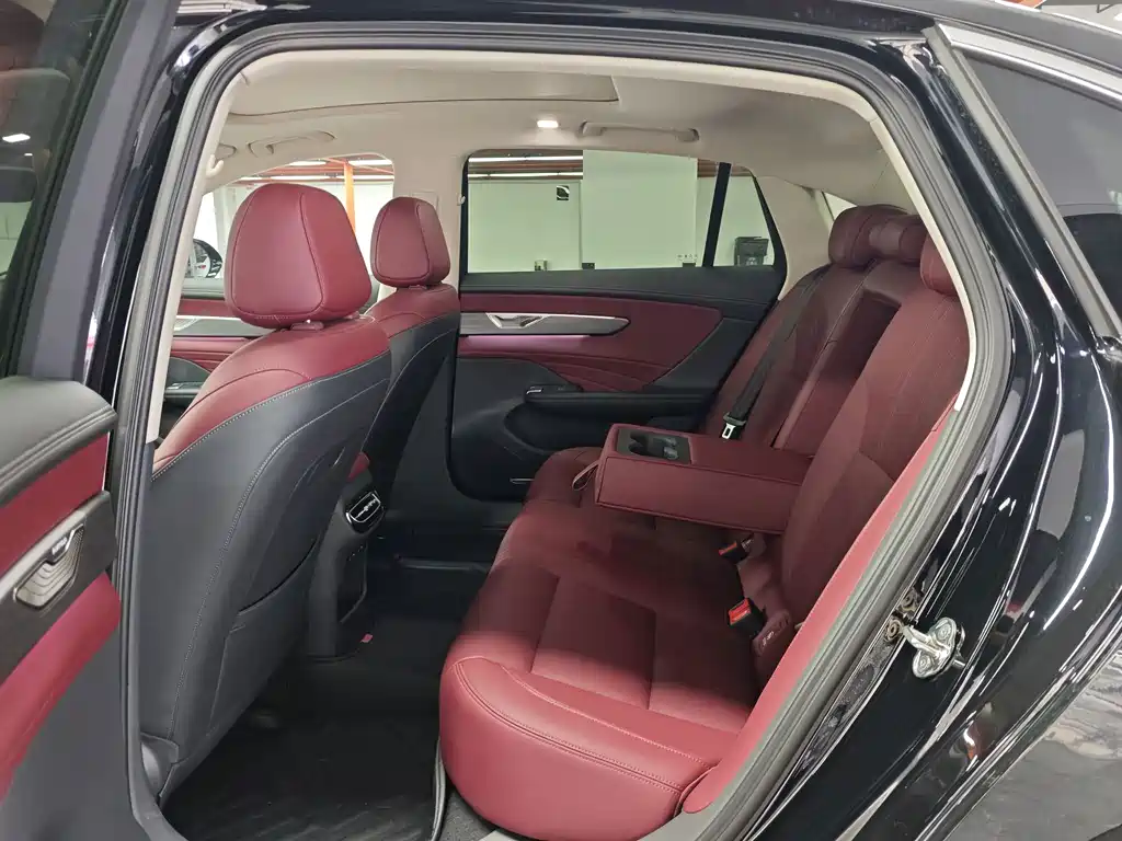 Hongqi Hongqi H5 — миниатюра 4
