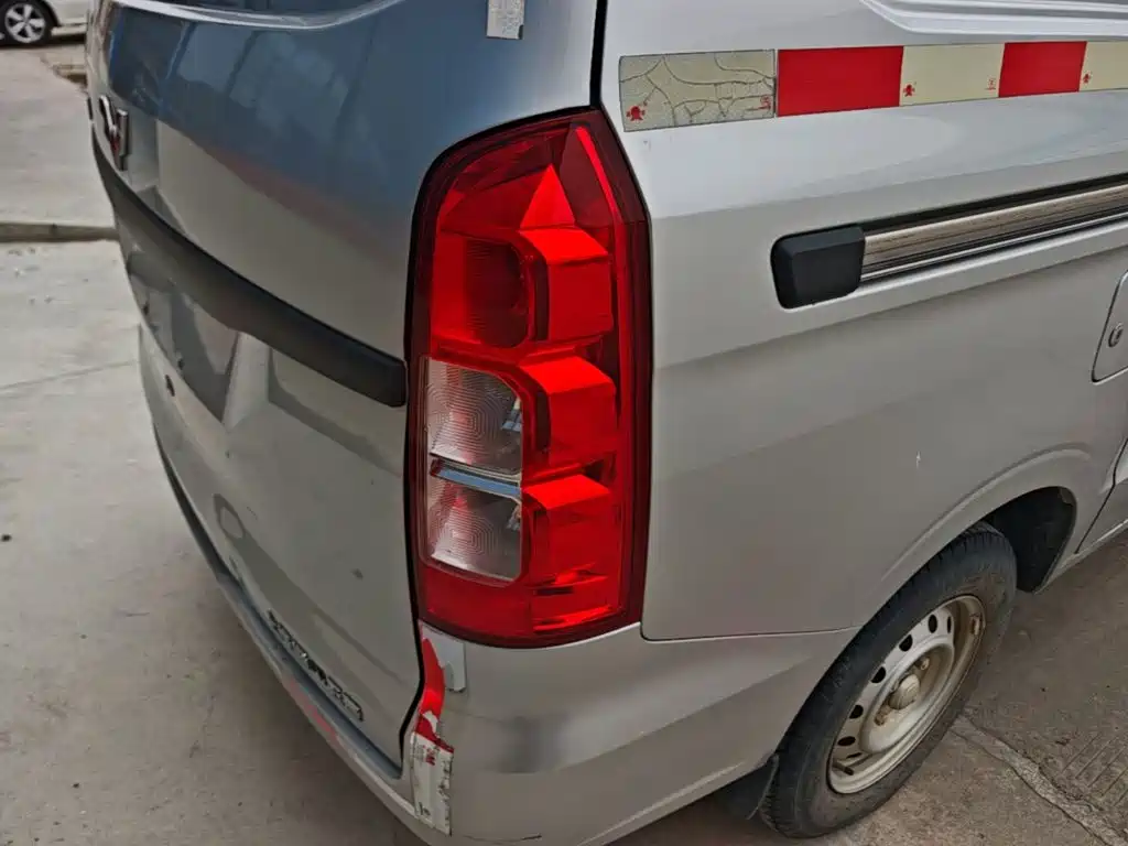 Wuling Hongguang V — миниатюра 8