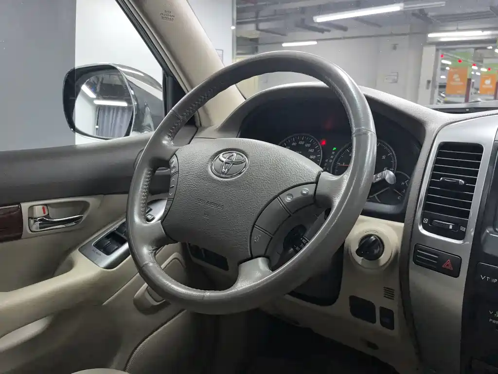 Toyota Prado — миниатюра 9
