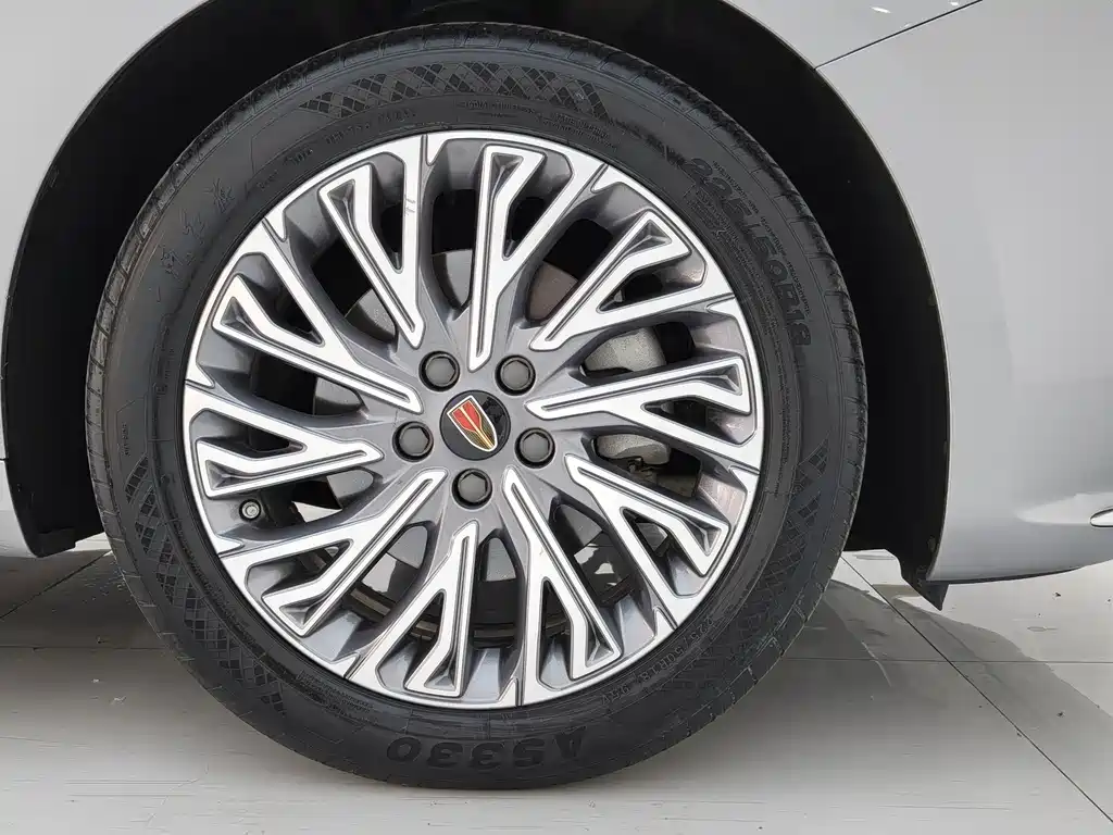 Hongqi Hongqi H5 — миниатюра 12