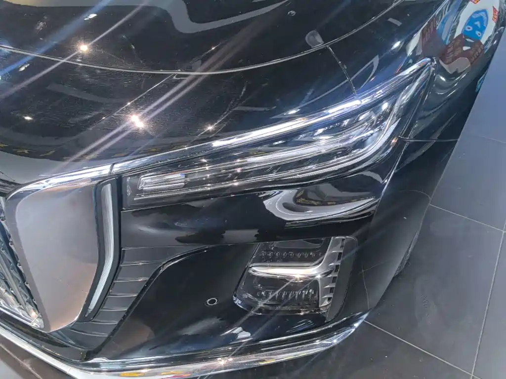 Hongqi Hongqi H5 — миниатюра 24