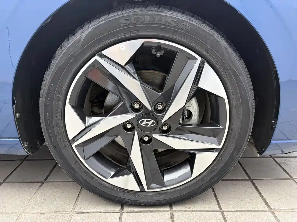 Hyundai Elantra — миниатюра 20