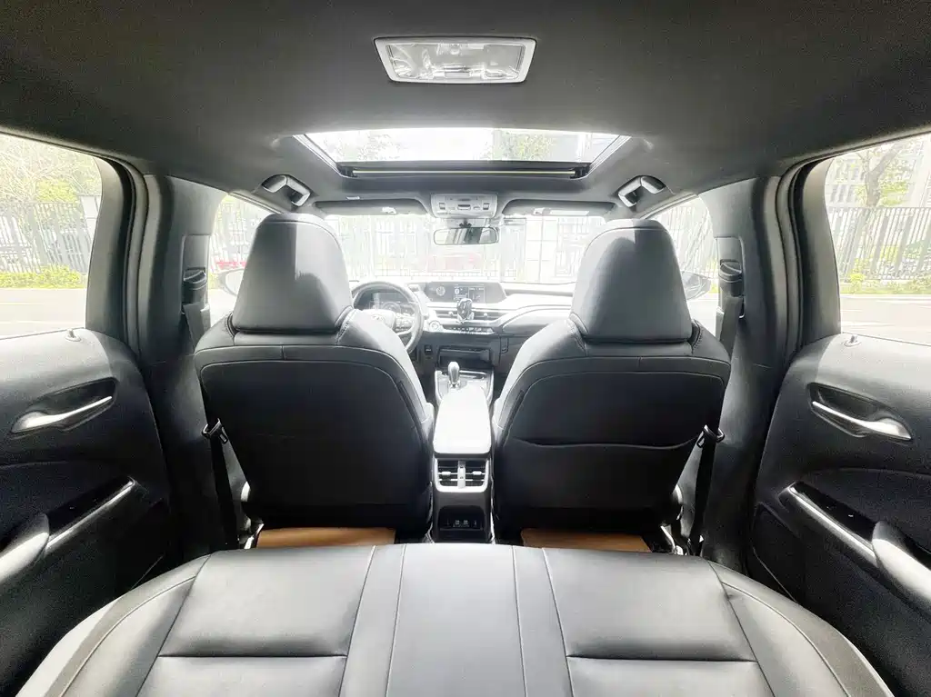 Lexus UX — фотографии объявления, Фото 15