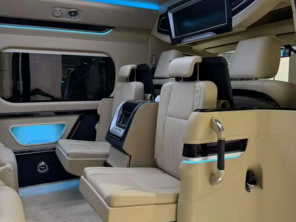 Toyota Hiace — миниатюра 6