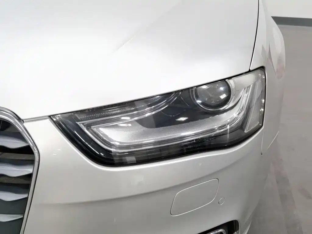 Audi A4L — миниатюра 7