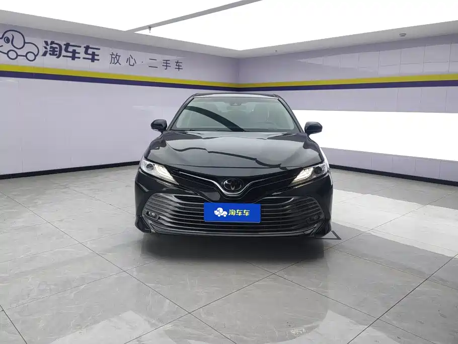 Toyota Camry — миниатюра 2
