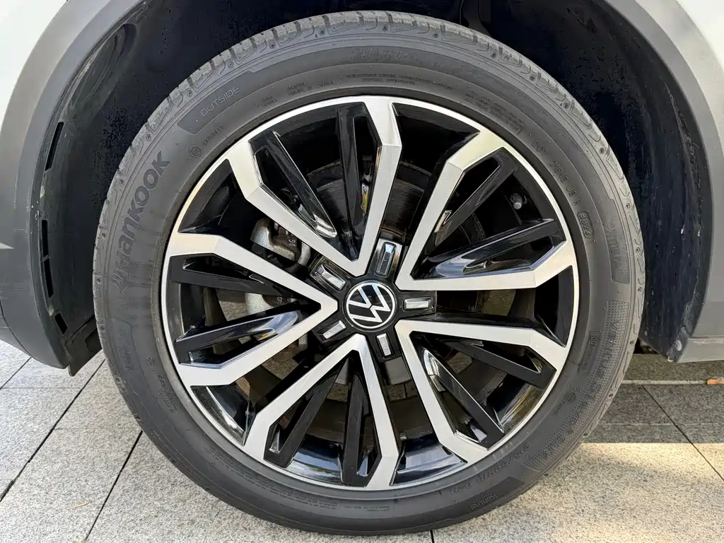 Volkswagen T-Roc — миниатюра 12
