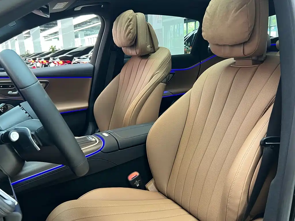 Mercedes-Benz E-Class — миниатюра 9