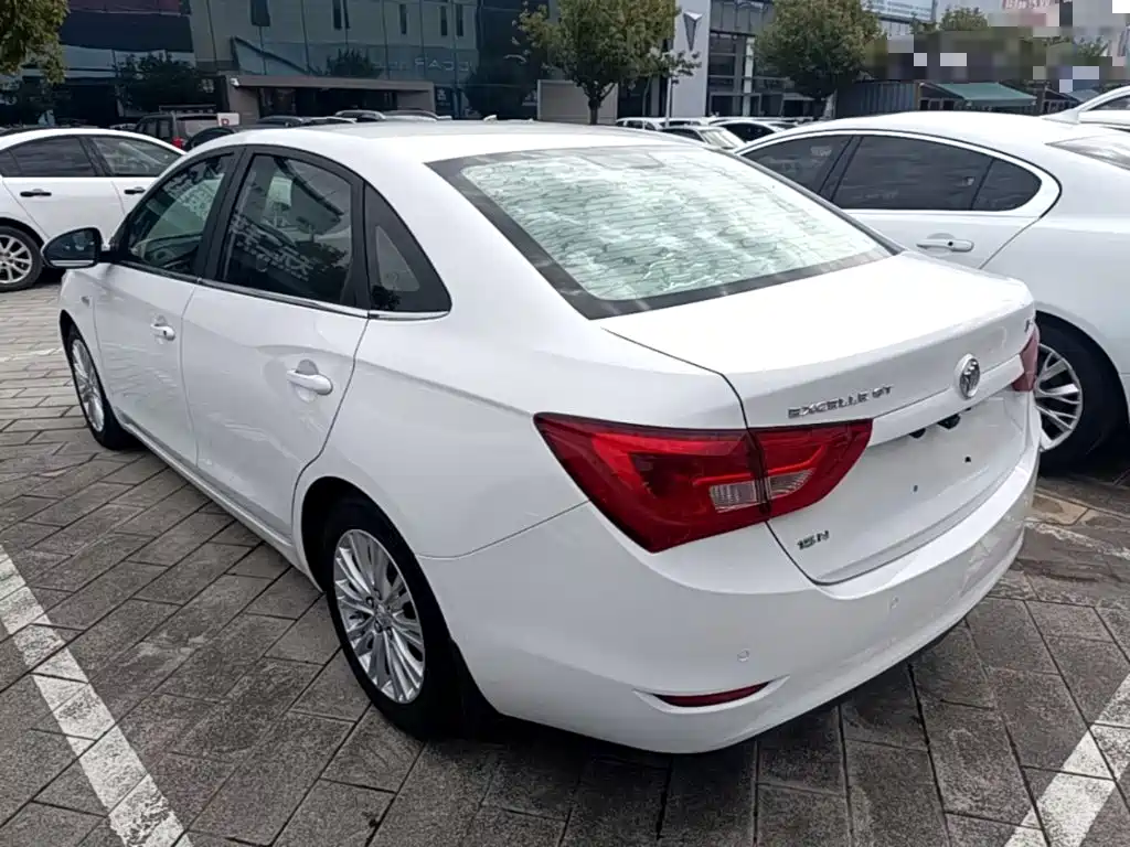 Buick Excelle — миниатюра 5