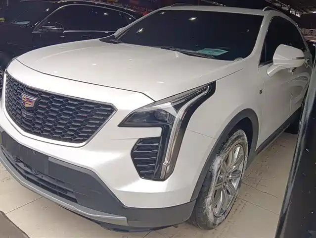 CADILLAC  XT4 2023