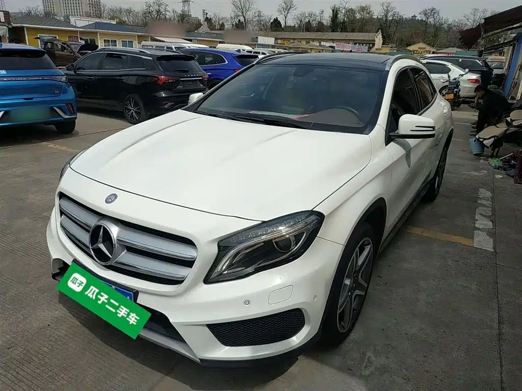 Mercedes-Benz GLA 2015
