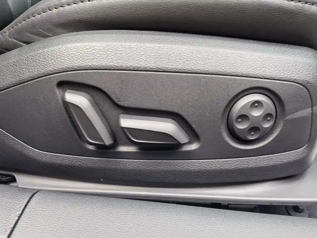 Audi A4L — миниатюра 15