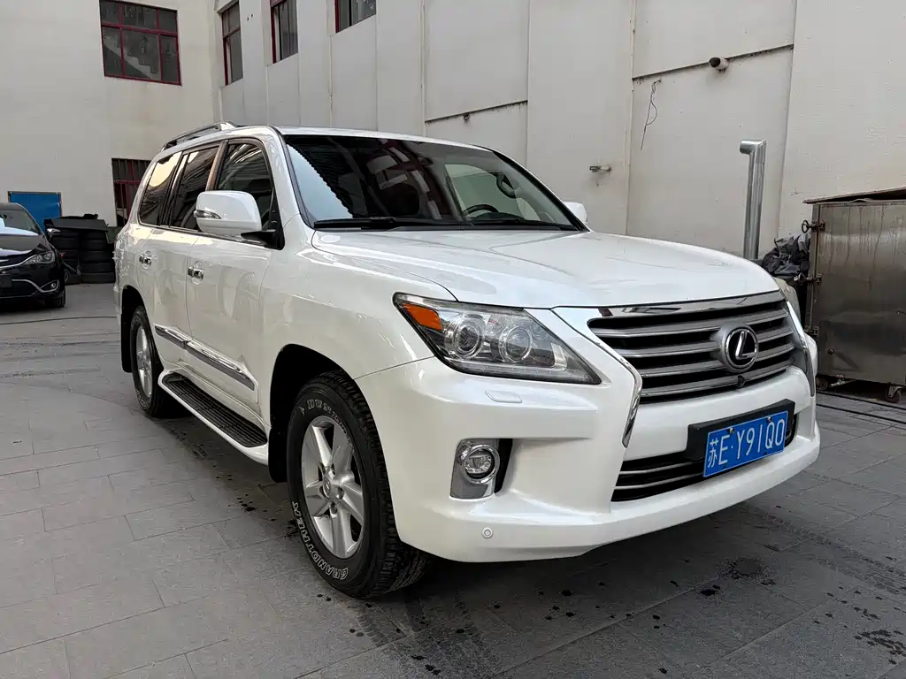 Lexus LX 2013 570