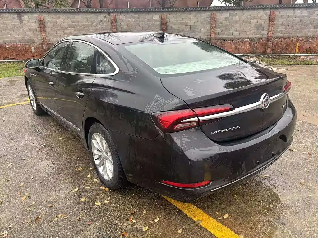 Buick LaCrosse — миниатюра 6