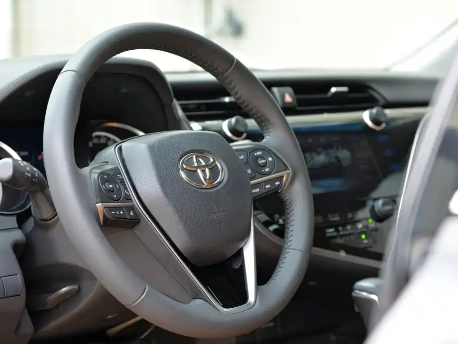 Toyota Camry — миниатюра 6
