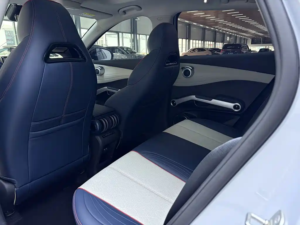 BYD Yuan Plus — миниатюра 11