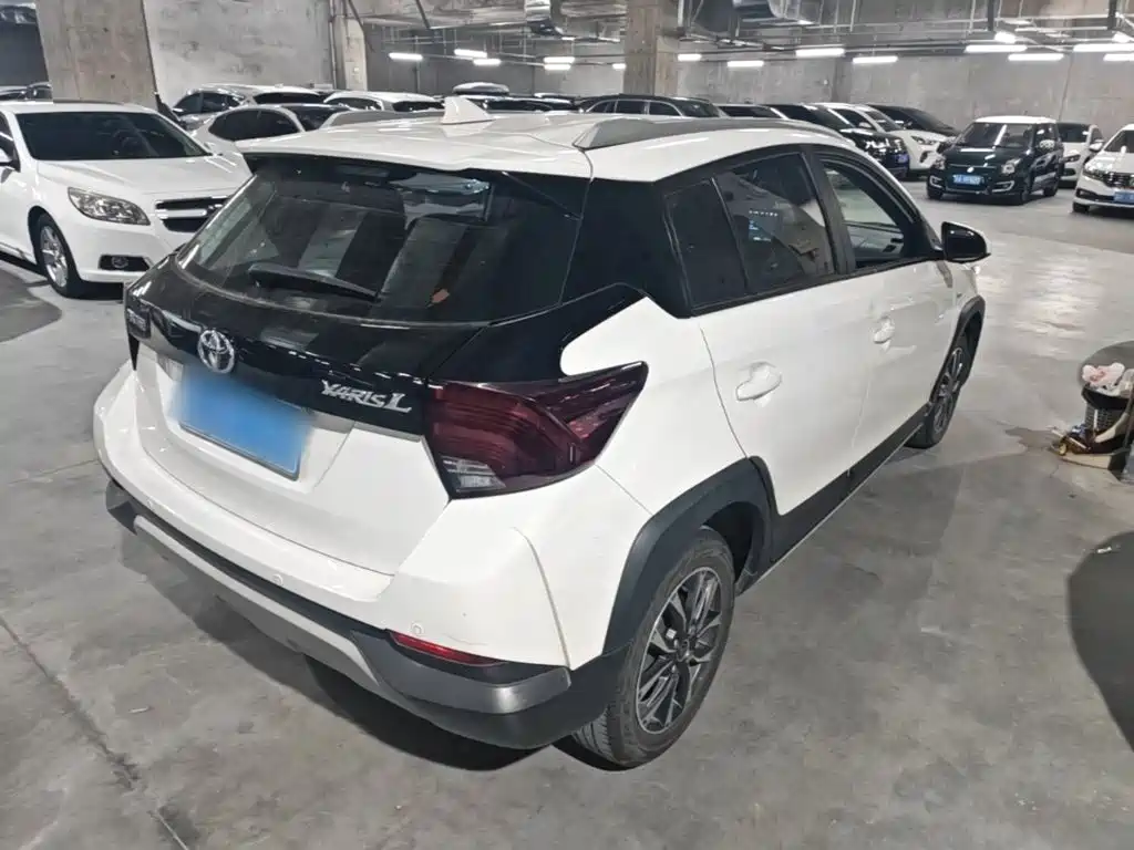 Toyota Yaris L — миниатюра 7