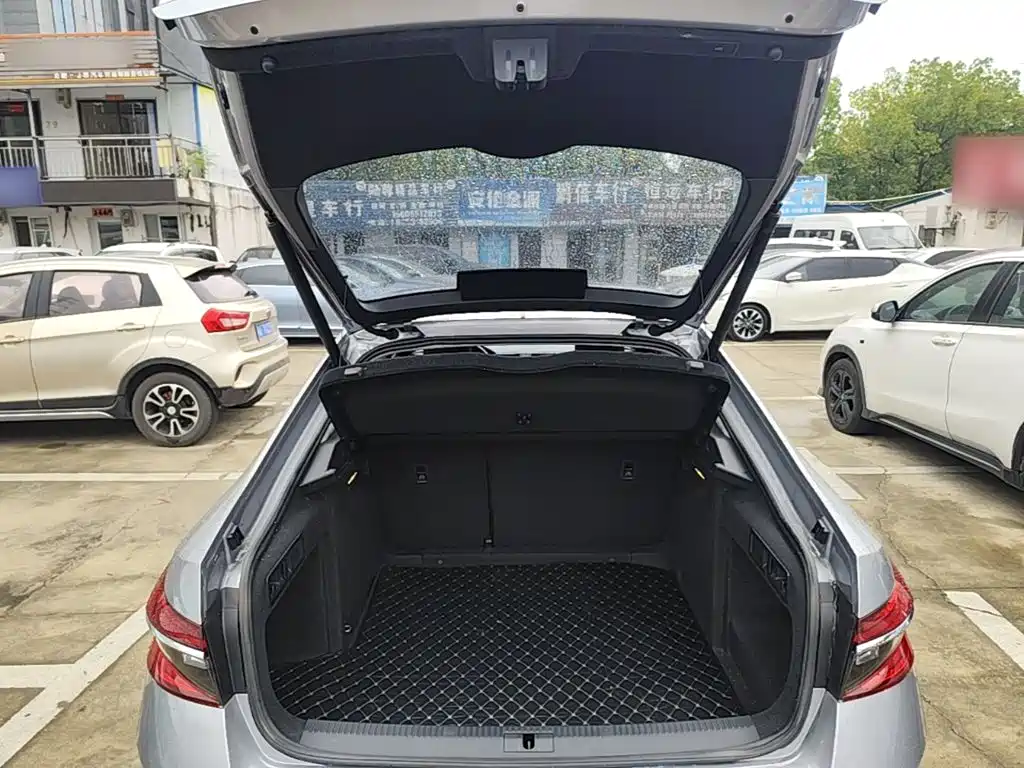 Skoda Superb — миниатюра 19