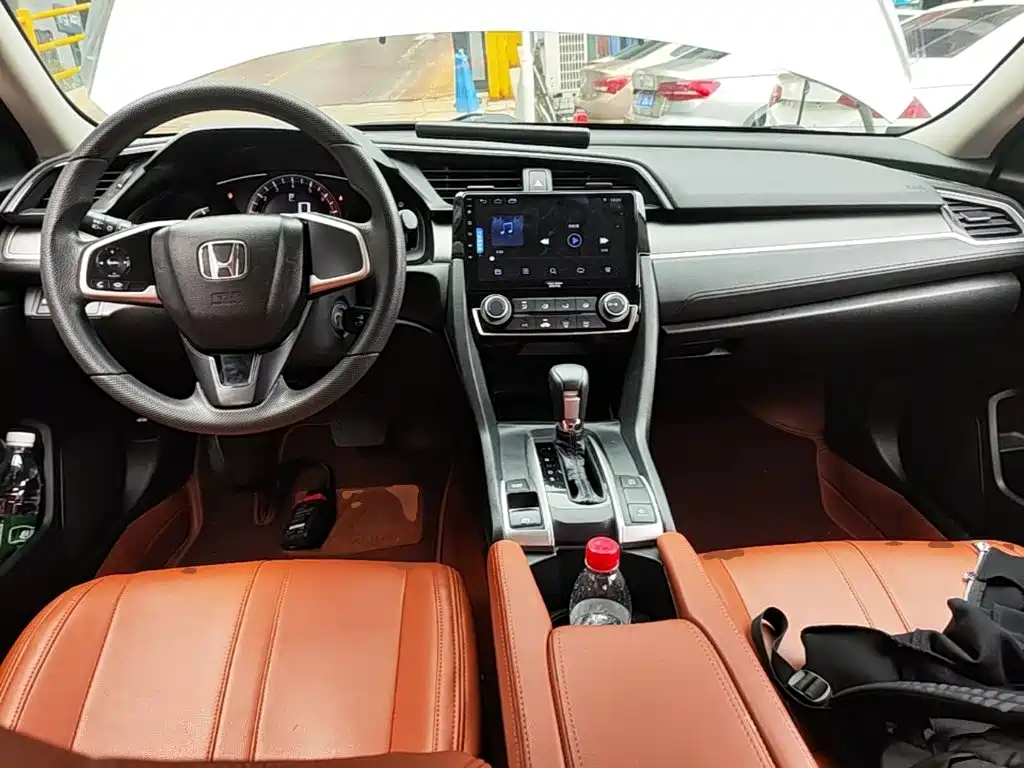 Honda Civic — миниатюра 10