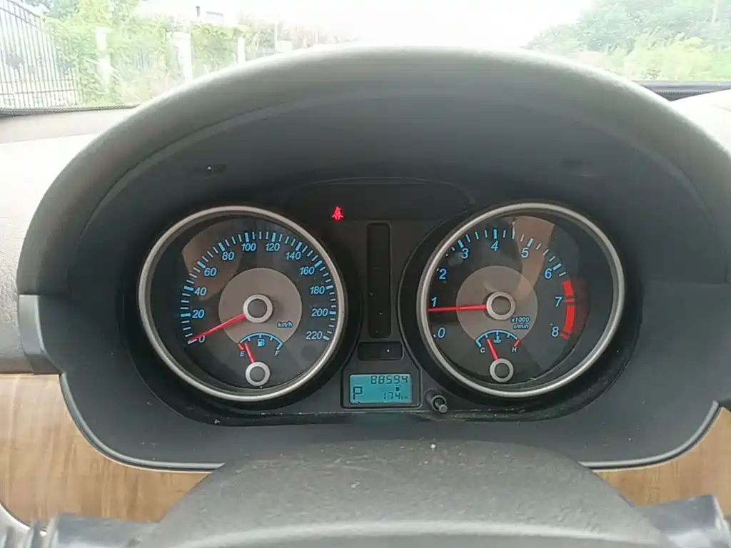 Buick Excelle — миниатюра 12