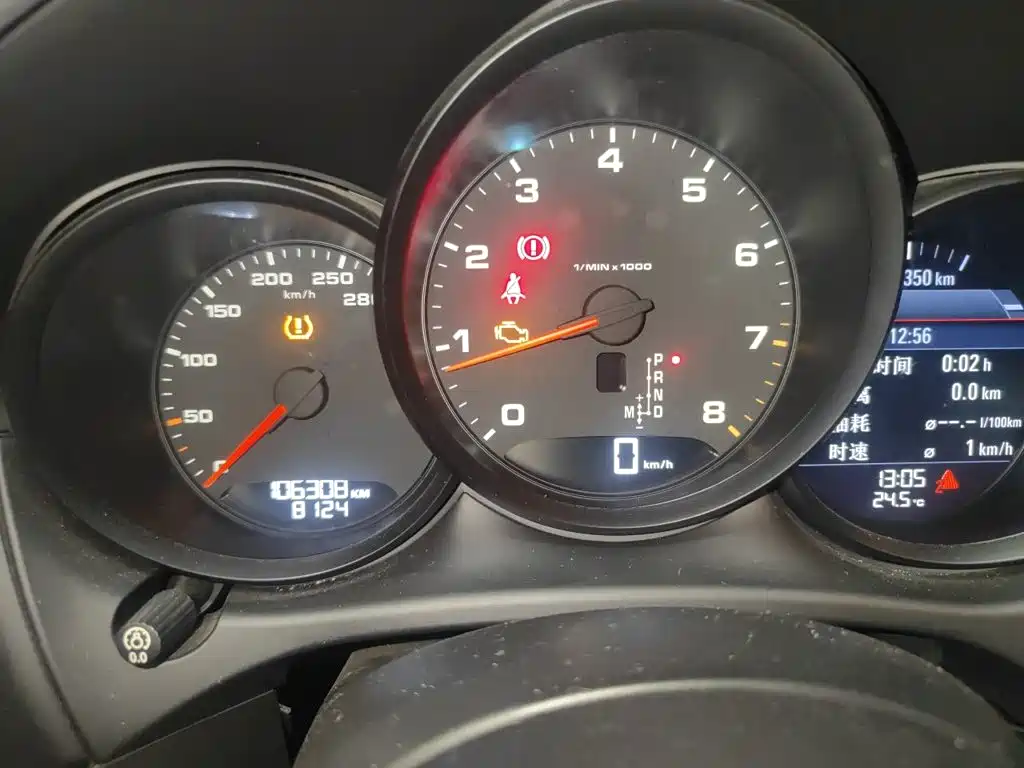 Porsche Macan — миниатюра 13