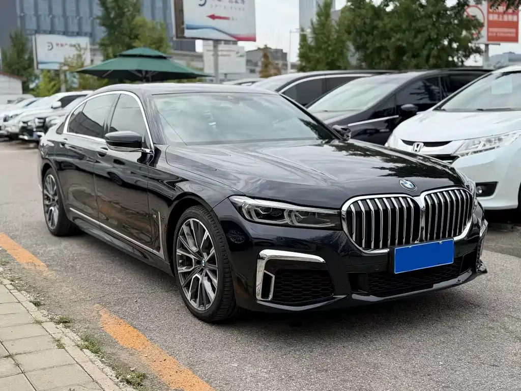 BMW 7 Series — миниатюра 2