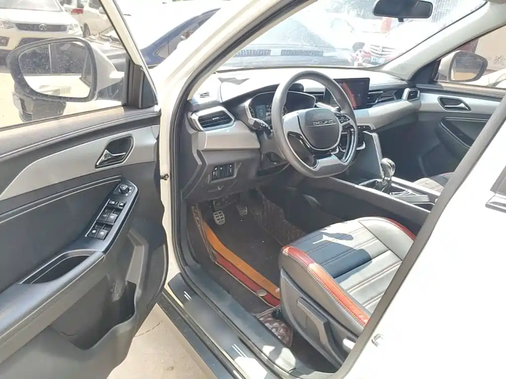 BAIC X3 — миниатюра 16