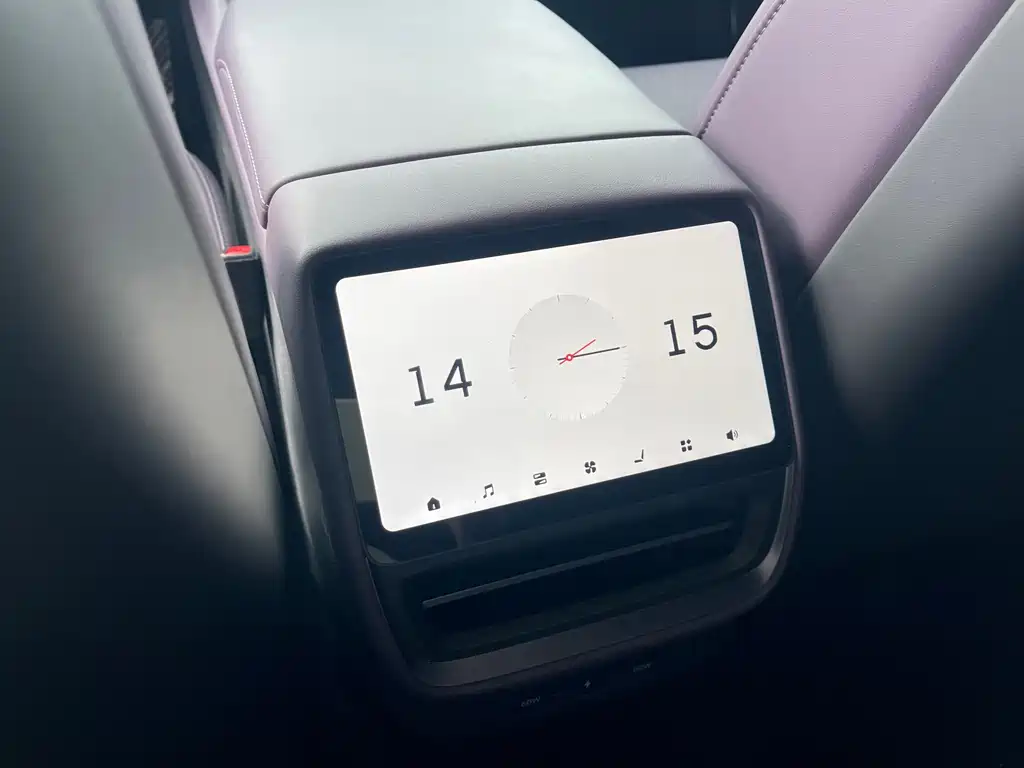 XPeng P7 — миниатюра 6