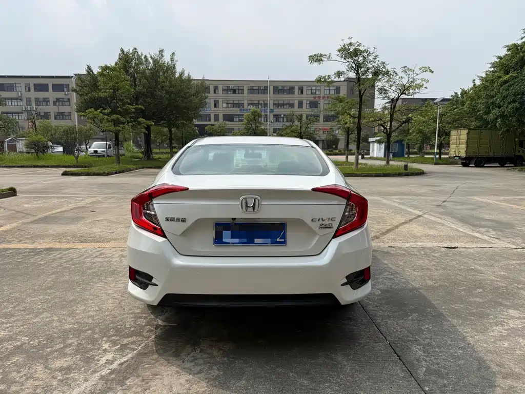 Honda Civic — миниатюра 5