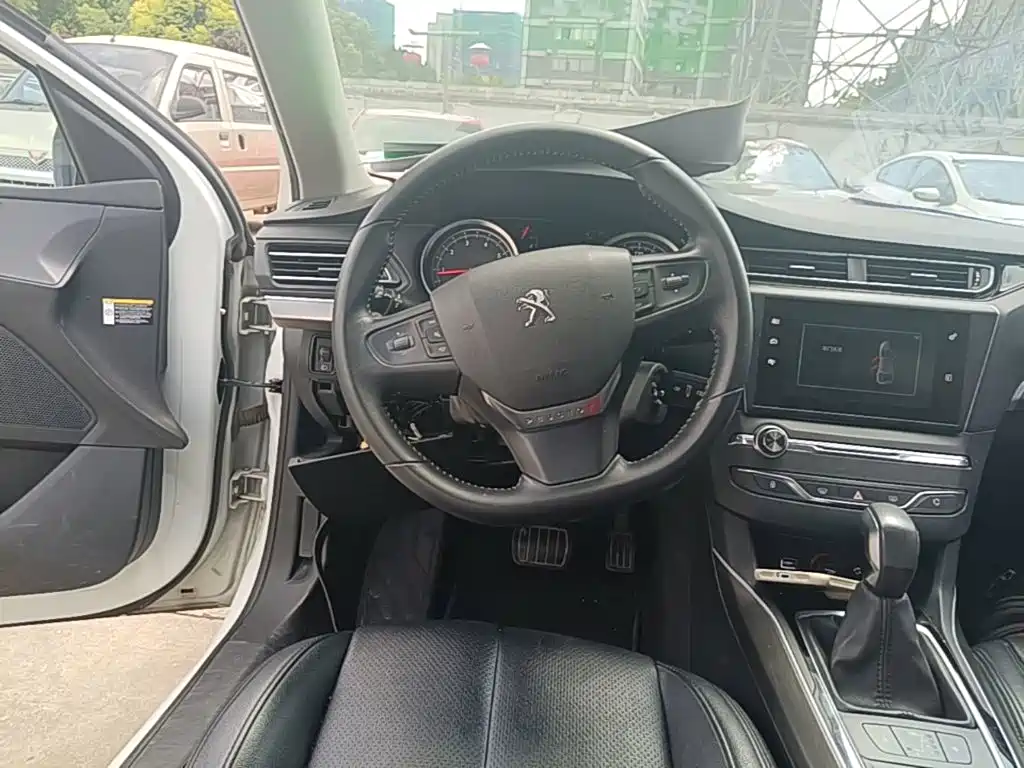 Peugeot 408 — миниатюра 11