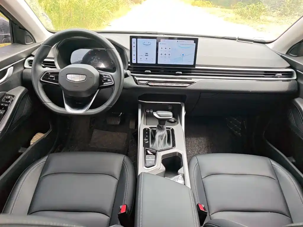 Geely Emgrand — миниатюра 10