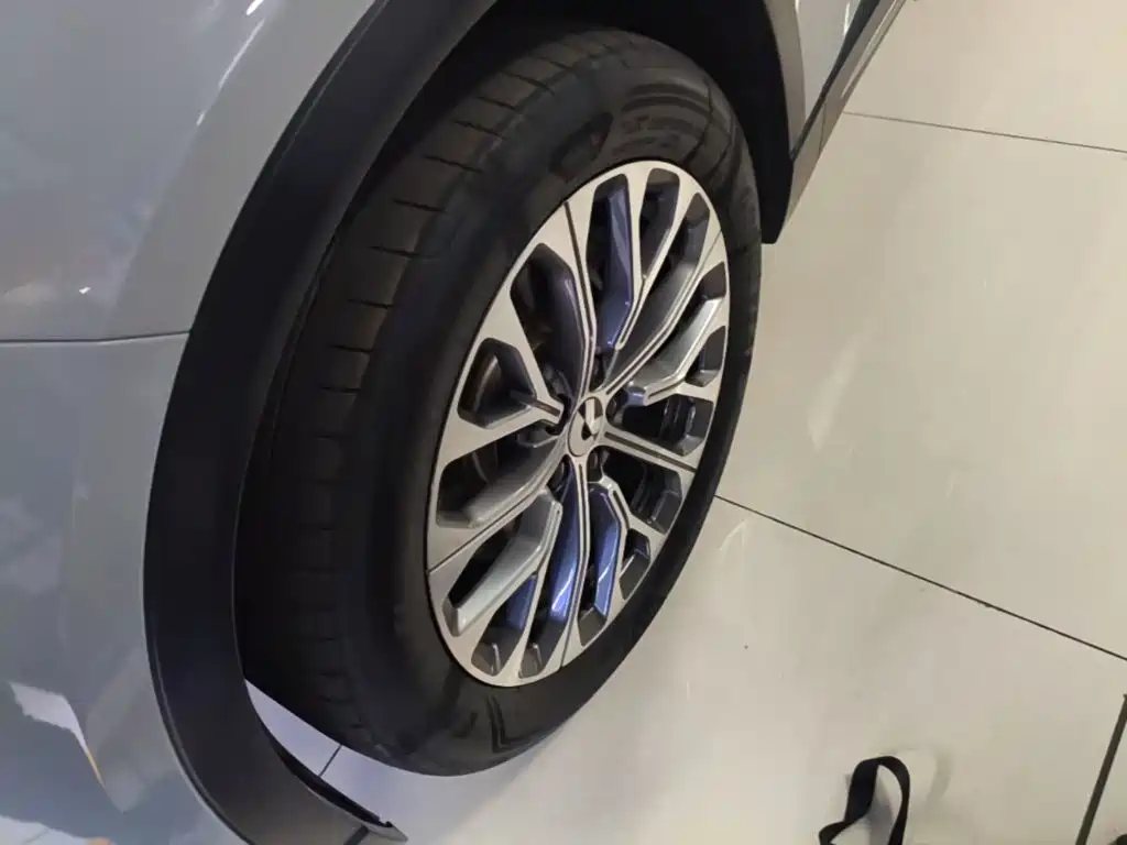 NIO ES6 — миниатюра 23