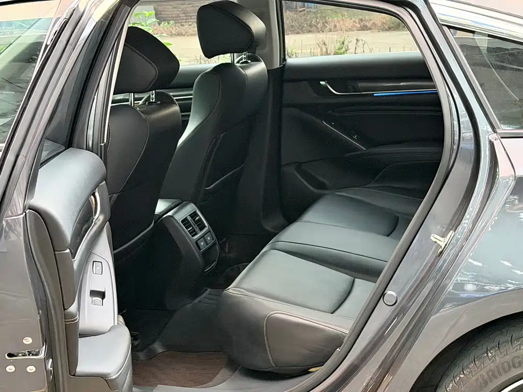 Honda Accord — миниатюра 7